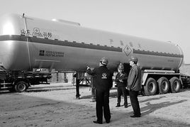 山东特检院泰安分院为兴邦公司提供个性化服务，保障压力容器安全运行